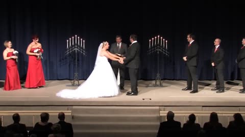 Funny Wedding Moments - The Huddle
