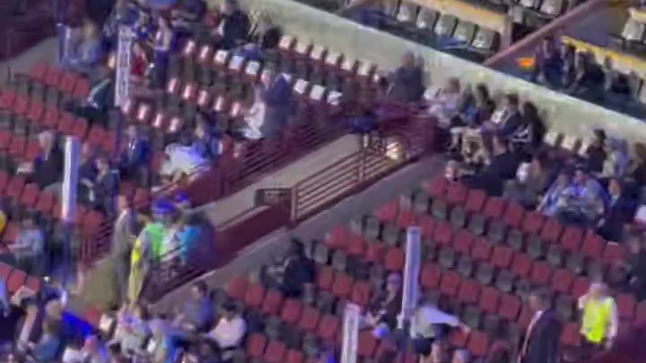 DNC 2024: So many empty seats!