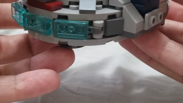 Lego Microfighter Millennium Falcon