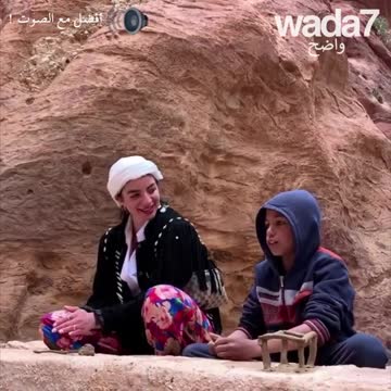 Jordanian boy sings "Dance Monkey" in Petra