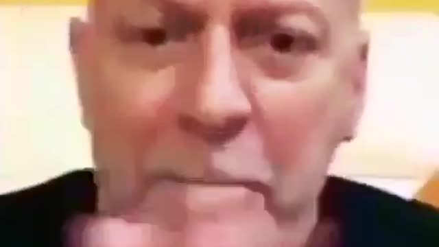 Una massa di dementi