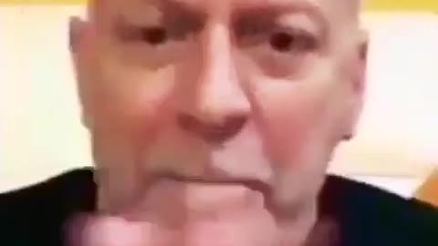 Una massa di dementi