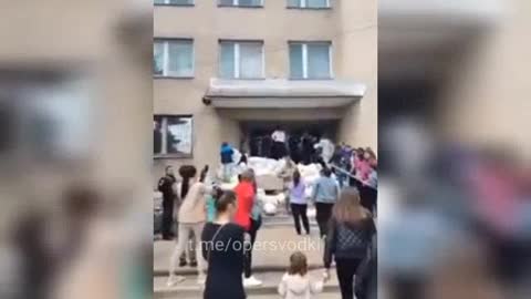 Ukraine War - Local wives staged a rally in front of the military registration
