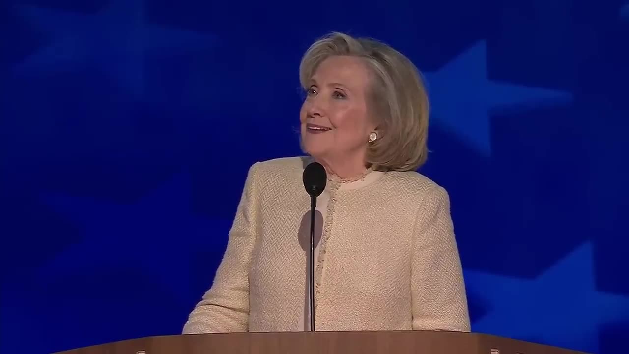 Hillary Clinton gets 3 minute standing ovation at the DNC.