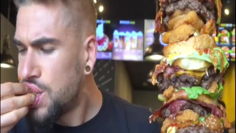 14LB UNBEATEN BURGER CHALLENGE (300) BIGGEST BURGER CHALLENGE