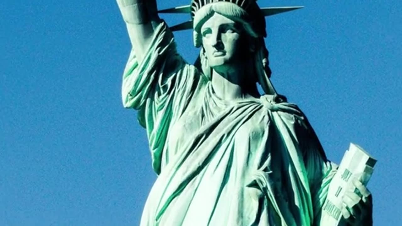 Rogan: Statue of Liberty is actually a guy.