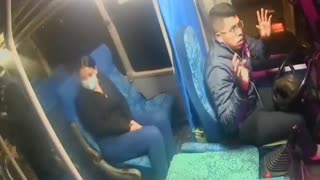 Video: Cámara grabó atracó masivo a un bus en Bogotá