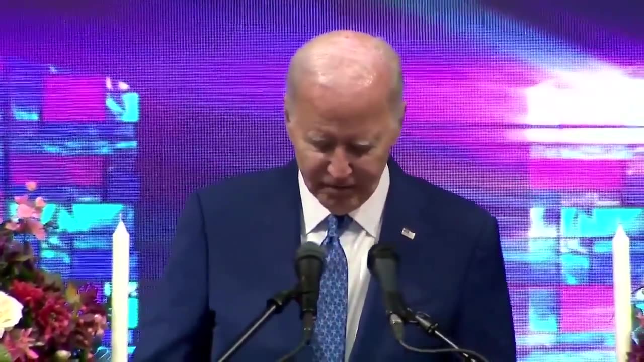 BIDEN: "I wanna thank, uhh, thank you uh, for uh, you know, I said, bishop, it's good to be home" 🎤😅