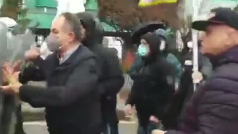 ΚΟΖΑΝΗ ΜΑΝΟΥΡΑ ΜΕ ΜΑΤ..