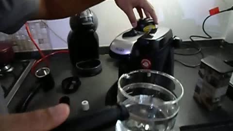 Cafeteira De Longhi EC9