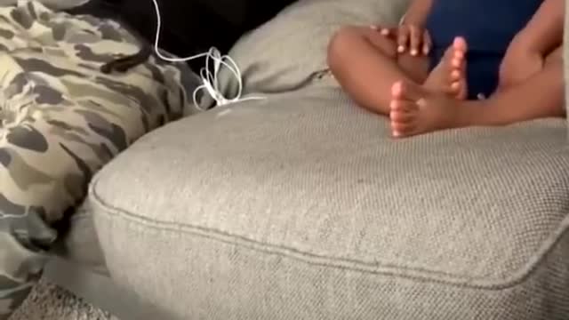 This video of baby talking to his father will melt your heart
