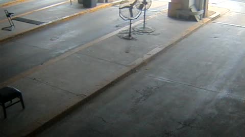3138RHOBG3CStGarageLeftDoor_2021-01-06_09h42min39s953ms.mp4
