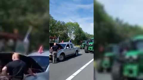 Dutch Farmers BLOCK Highway A1 and A35 in Protest of the Globalist Ploy to Steal Their Land