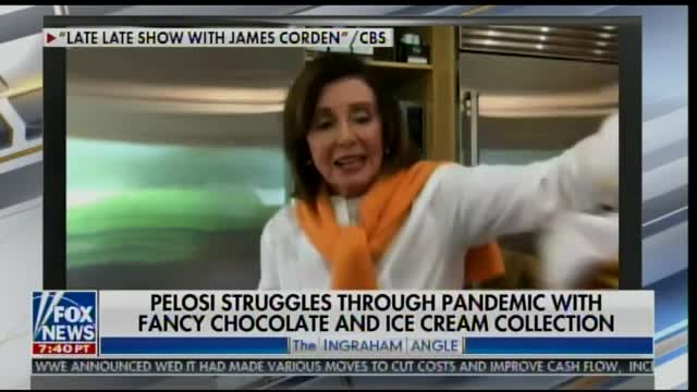 Nancy Pelosi 82enne mostra i suoi frigoriferi da $ 25.000 e le vaschette di gelato da $16 in quarantena Video Nancy Pelosi è una pazza ed era sorda quando condivideva la sua cucina elegante con due costosi frigoriferi e l'amore per il gelato costoso