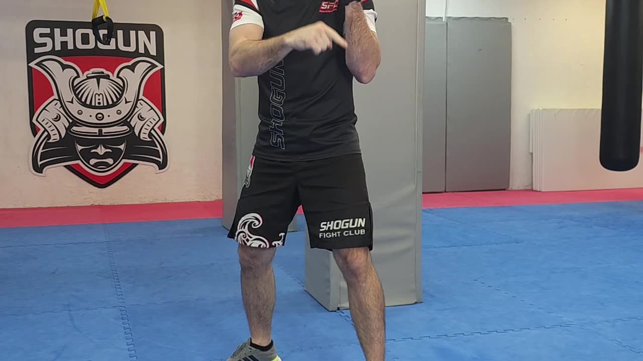 Kickboxing basics Lesson 1Basic ЈаЬ #boxing #kickboxing #basics #jab #shorts