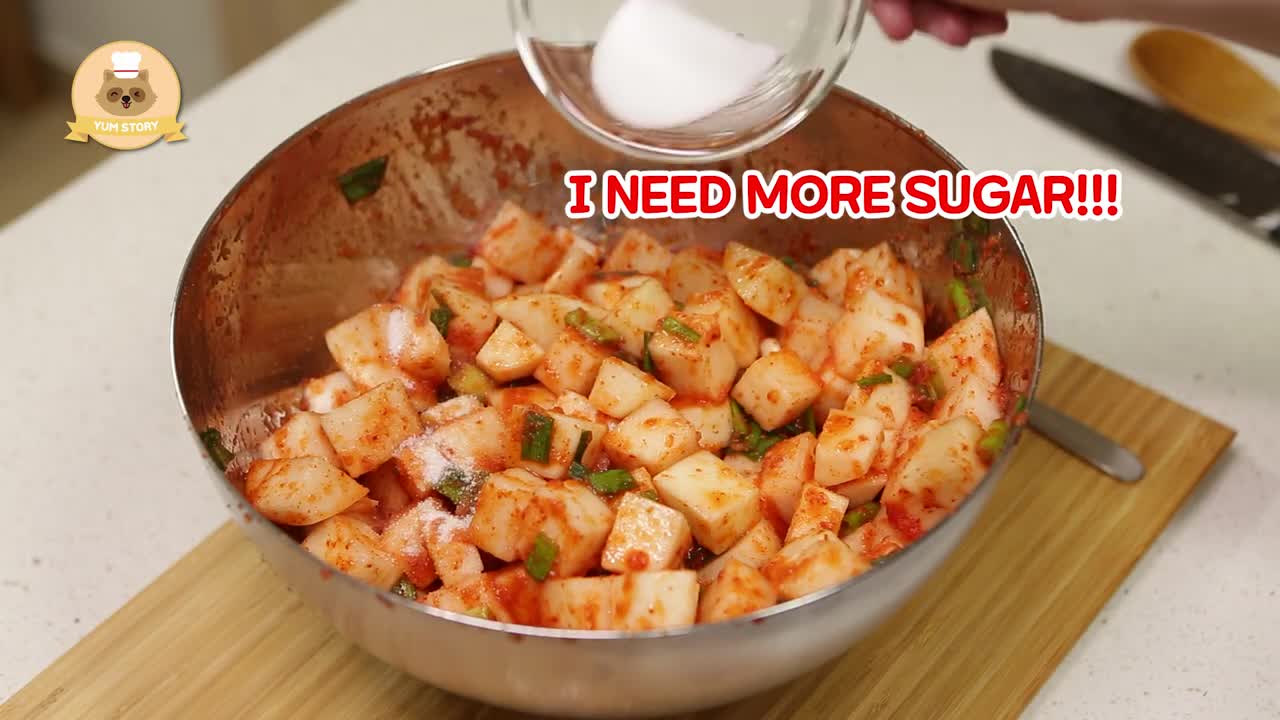 How to make "Easy" Cubed Radish Kimchi [Kkakdugi] 깍두기 만들기