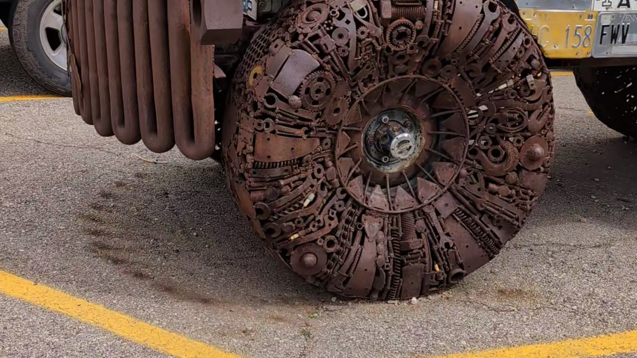 Creative Scrap Metal Jeep