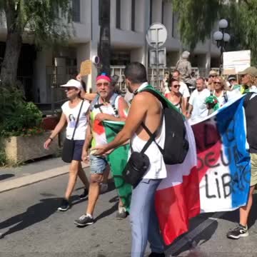 Nice,France: Italians&french protest vaccine passport. France & Italy : two hearts for one Liberty"