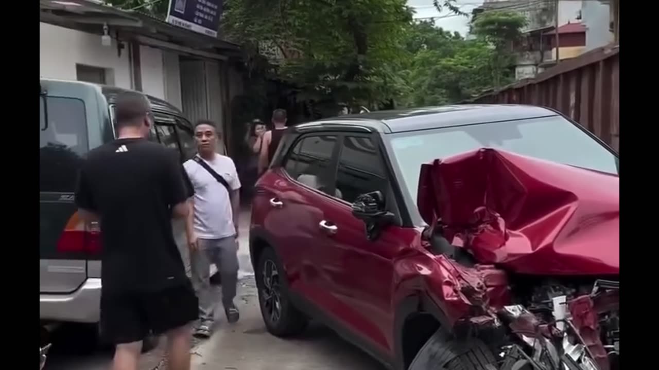 Video Accident in Vietnam via Dashcam