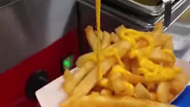 Comment if you like cheese on your fries.