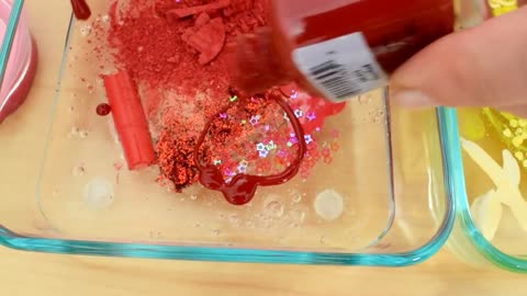 Strawberry vs Pineapple Mixing Makeup Eyeshadow Into Slime Special Series 195 Sa