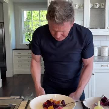 Hey Gordon can dance too