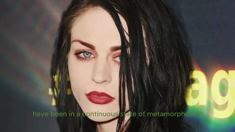 Francis Bean Cobain Marks 30th Anniversary Of Father Kurt Cobain’s Death By Sharing Family Photos