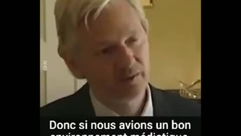 Julian Assange: Regardez bien le comportement des médias, c’est leur fin simplement.