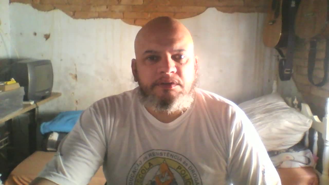 Camera de notbook em teste, off, sem live.