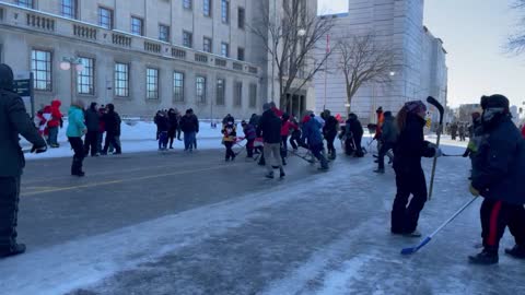 Hockey game @ Freedom Convoy Ottawa 2022-02-05