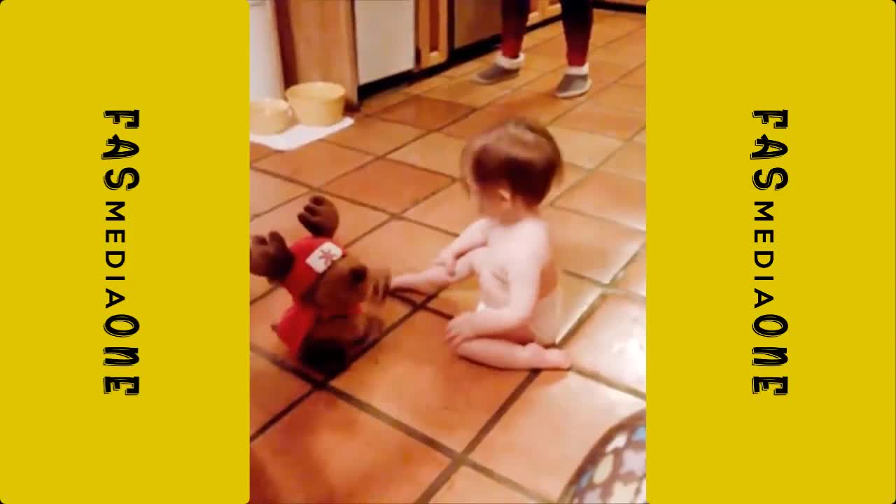 Can't Stop Laughing,Funny Cute Baby Compilation