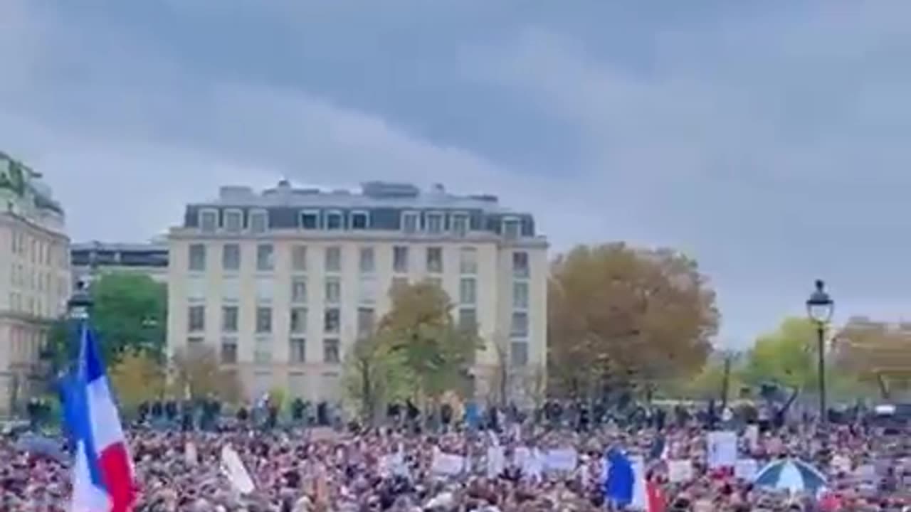 Around 200 000 people gathered in Paris yesterday to protest against antisemitism.