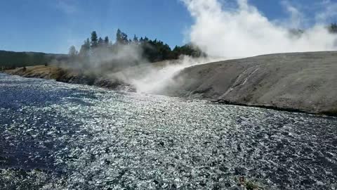 Yellowstone national park short boardwalk