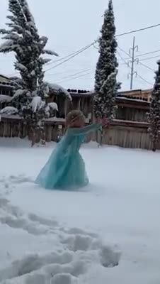 Little Girl Finally Gets Some Snow To Do Her 'Frozen' Scene