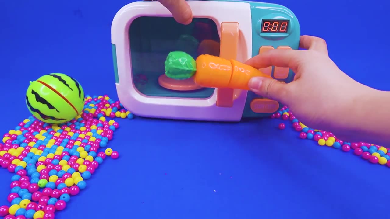 Satisfying Video l Playdoh Rainbow Squishy Balls With Toy Microwave ASMR#122