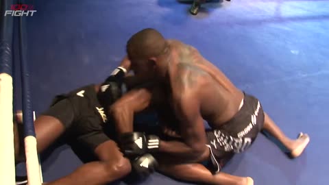 100%FIGHT 19 : Taylor LAPILUS vs Cyrille DIMBAS