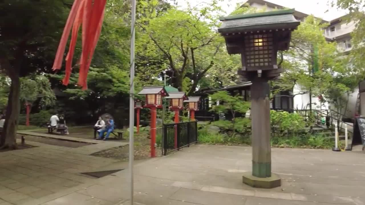 Tokyo, a good place to walk on the river, Japan travel