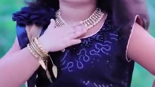 Cute Girl Dance with songs
