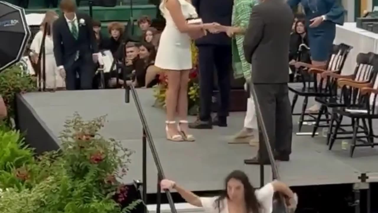 The end 😂😂😂 #funny #fails #shorts #reels #viral #humorexpose