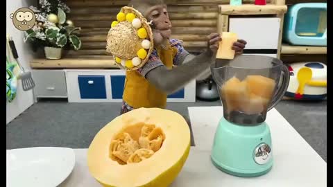 Little Monkey Tears Fruit and Soaks Milk Season 3