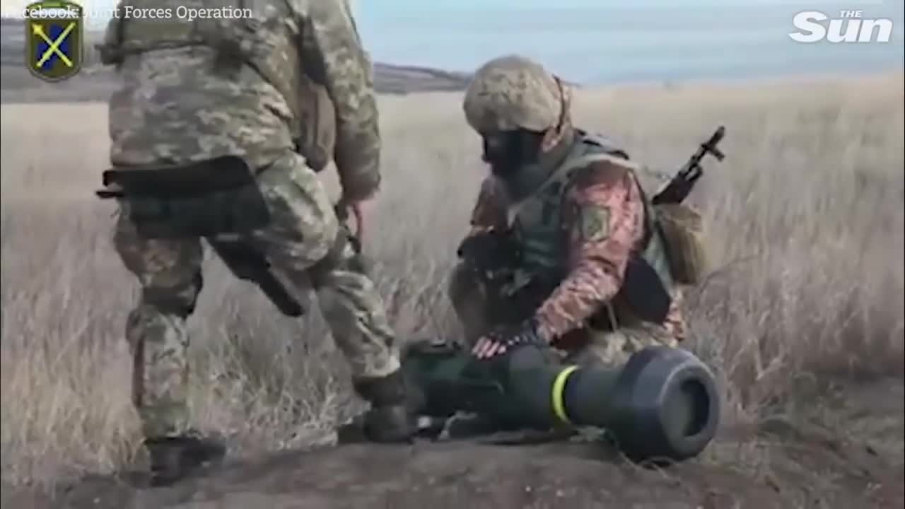 Rare Footage Of Ukrainian Troops Destroying Russian Tanks With Javelin Anti Tank Missiles