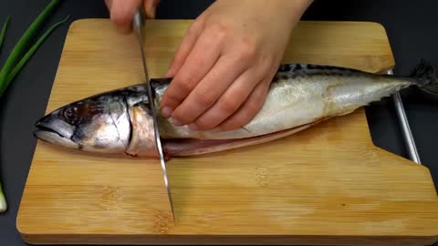 Cut The Mackerel Into Sections