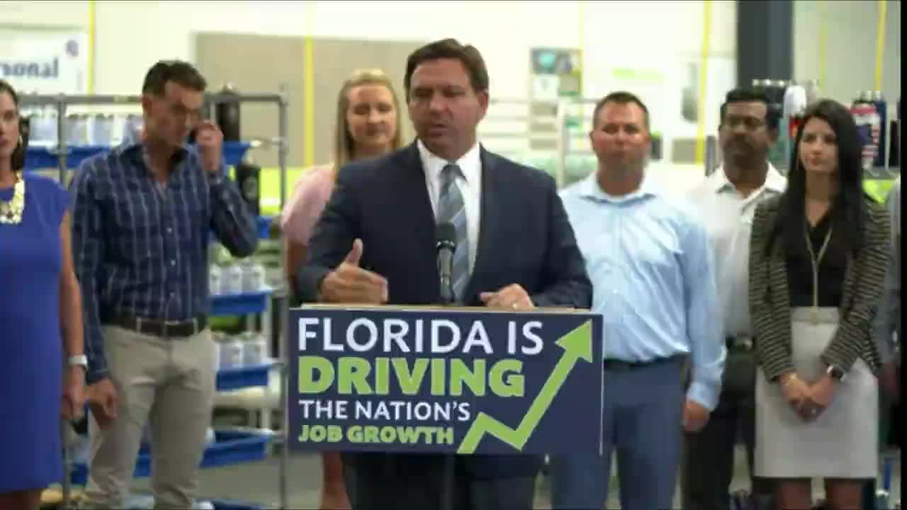 CORPORATE MEDIA is a danger to democracy, Ron DeSantis