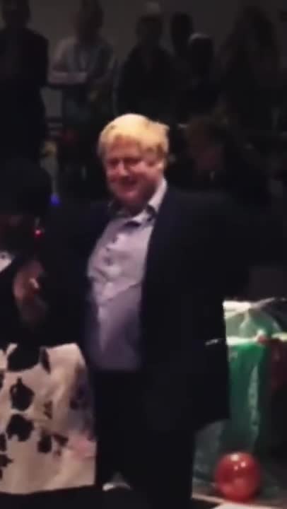 Boris Johnson busting moves! 🤣 it’s ok… he didn’t know it was a party, the lightsaber confused him!
