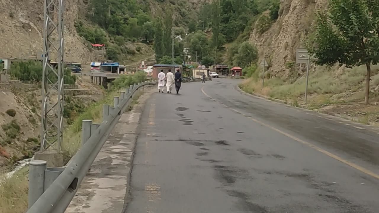 Naran Kaghan Road Views Walk