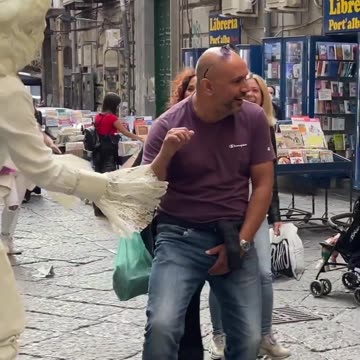 Safety first 😹 Statue Prank