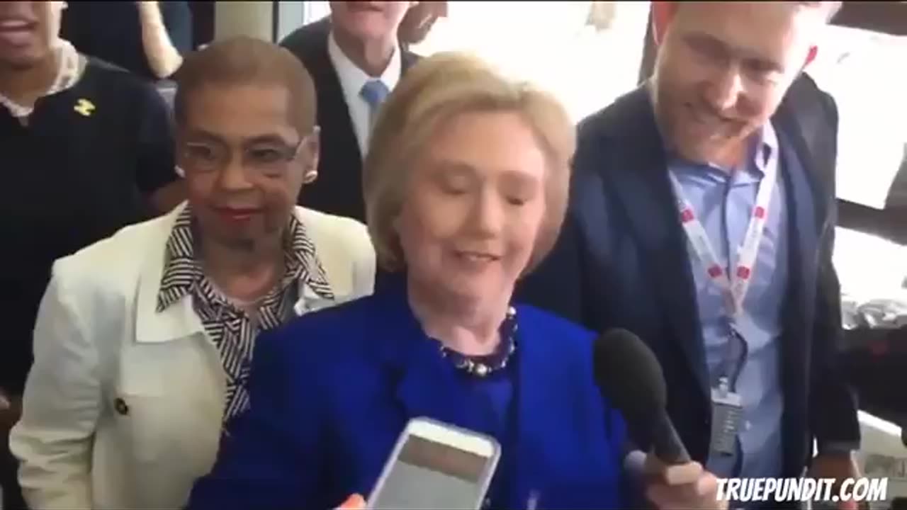 Hillary Clinton convulses 2016