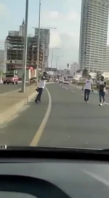 Batalla campal en la avenida Santander