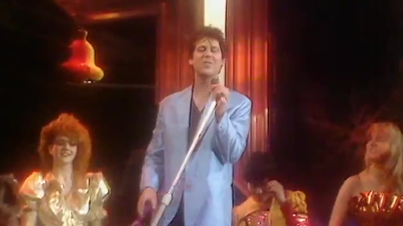 Shakin' Stevens - You Drive Me Crazy (Live from Top of the Pops' Christmas Party, 1981)