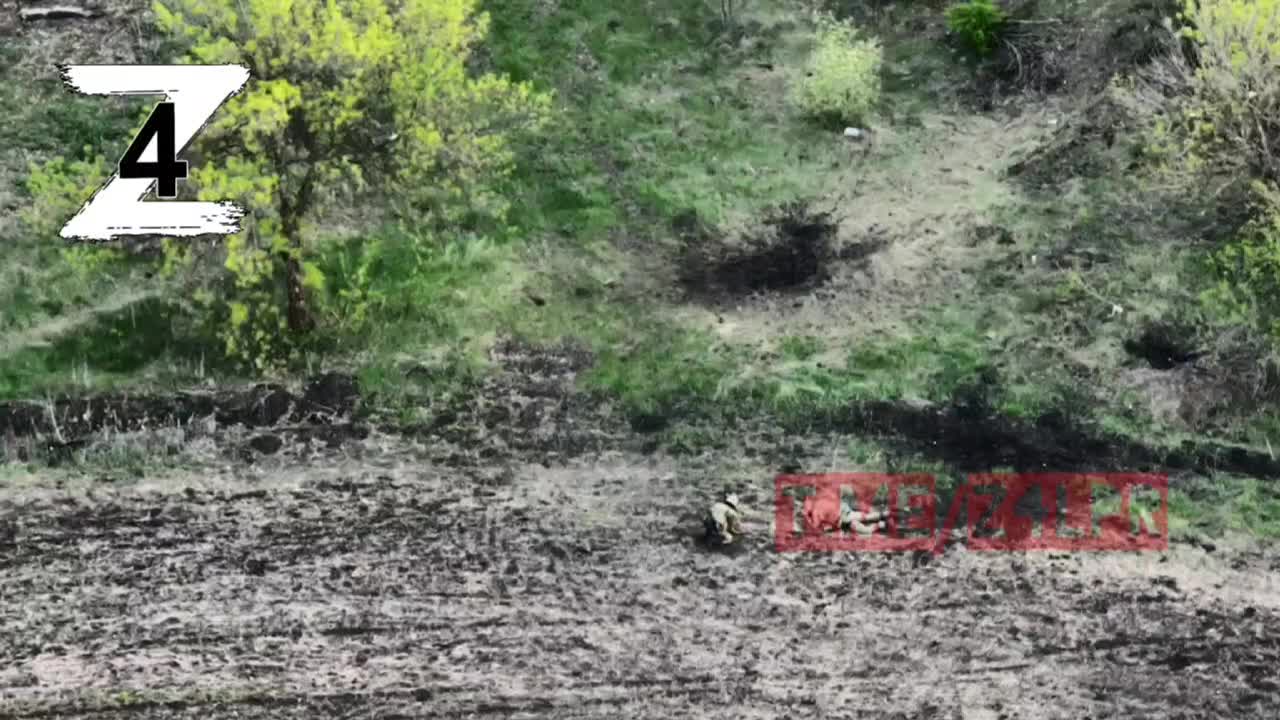 ΟΥΚΡΑΝΟΙ ΣΤΡΑΤΙΩΤΕΣ ΕΝ ΩΡΑ ΜΑΧΗΣ-ΘΛΙΒΕΡΟ ΒΙΝΤΕΟ